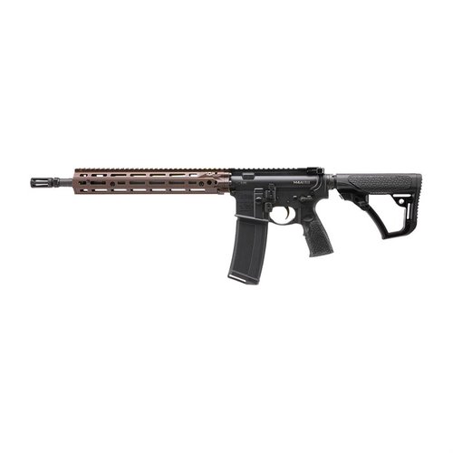 Il fucile DD4 M4A1RIII offre un design completamente ambidestro, un sistema RIS III leggero e una canna da 14.5" con un riduttore di flash DD per prestazioni superiori.