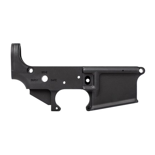 Il Lower Receiver M16A4 Clone di Aero Precision presenta incisioni personalizzate, ideale per costruire il tuo clone M16A4, con marcature dettagliate e design robusto.