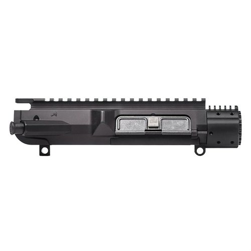 L'M5E1 Upper Receiver di Aero Precision offre un design monopezzo, installazione facile e leggera, compatibile con le maniglie M5 Enhanced per un'ottima performance.