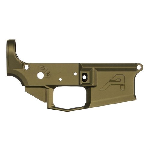 Der Aero Precision M4E1 Stripped Lower Receiver bietet die Stärke eines gefrästen Empfängers, eine verbesserte Passform und eine einfache Montage für AR-15 Teile.