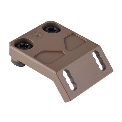 Il montaggio Offset Scout Arisaka offre un profilo basso, posizioni regolabili e compatibilità con diverse luci, ottimizzando l'uso delle tue armi.