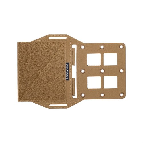 Il MOLLE Expander Wing è una piattaforma ambidestra versatile per montare coltelli e tasche sotto il cummerbund del LV/119, con integrazione facile e robusta.