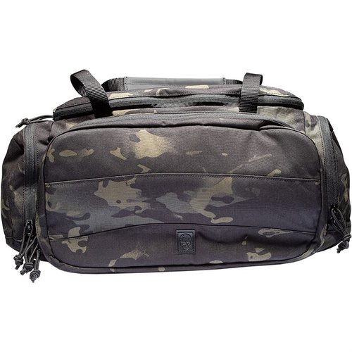 La RANGE BAG Multicam Black di Grey Ghost Gear offre spazio organizzato, tasche multiple, un'area di lavoro resistente e un magnete per pezzi metallici.