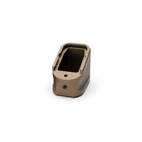 Das Strike Industries Aluminum Extended Magazine Plate für GLOCK™ G17 bietet plus 5 Schuss, ein sicheres Design und eine aggressive Ästhetik für dein GLOCK™.