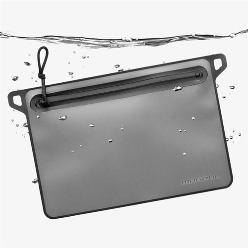 Die DAKA Waterproof Window Pouch von MAGPUL bietet 100% Wasserdichtigkeit, robuste YKK-Reissverschlüsse und ein durchsichtiges Fenster zur einfachen Identifikation.