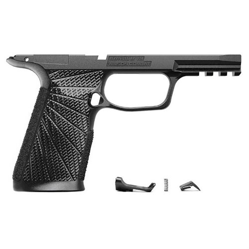 Rivoluziona la tua esperienza di tiro con il grip module WCP365 XMacro di Wilson Combat: ergonomia migliorata, controllo del rinculo e design elegante.