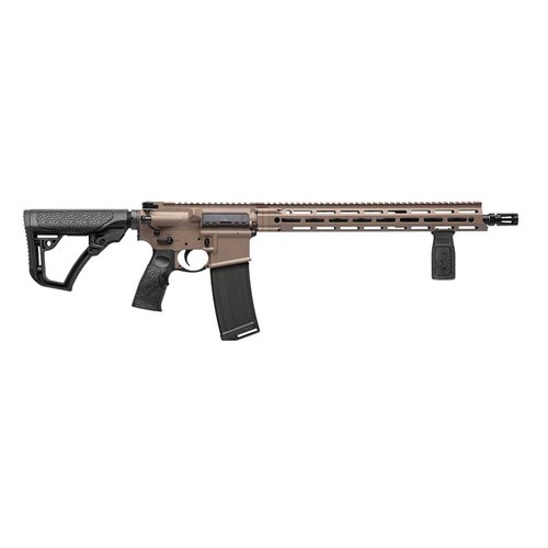 Il DDM4 V7 offre un sistema di gas mid-length per un funzionamento fluido, un handguard MFR XS 15.0 per leggerezza e modularità, e un'ottima ergonomia.