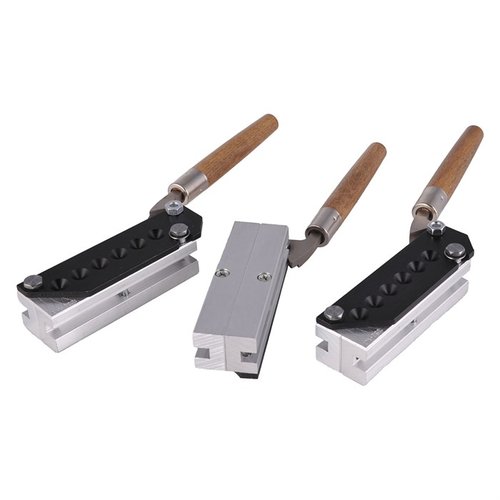 Le moule à balles de 6 cavités LEE Precision en aluminium permet de produire des balles 9MM de 147GR avec précision et durabilité, parfait pour tes besoins de rechargement.
