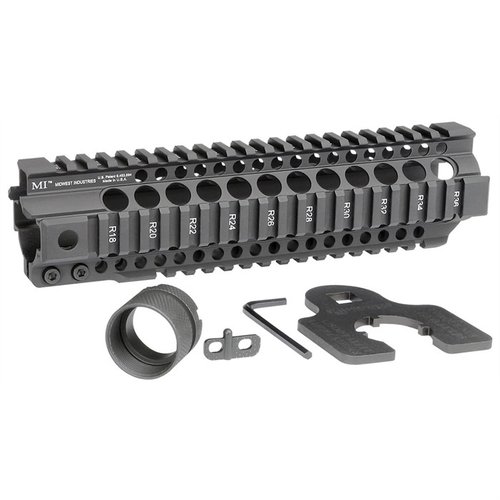 Il handguard AR-15 Combat T-Series offre un design monolitico, materiali di alta qualità e compatibilità con ricevitori standard, garantendo robustezza e versatilità.