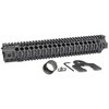 Der AR-15 Combat Rail T-Series Free Float Handguard bietet eine robuste Bauweise, eine durchgehende Picatinny-Schiene und ist 100% in den USA gefertigt.