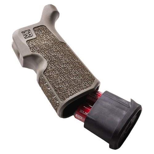 Der PLUG für Kung Fu Grip bietet Stauraum für Batterien, Werkzeug und verlängert den Griff um 0,25