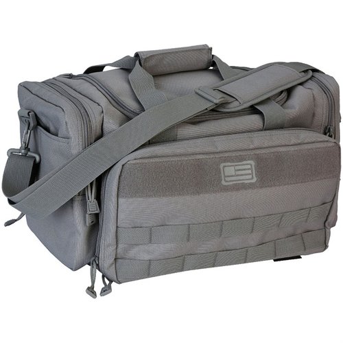 Die Tactical Basic Range Bag bietet schnellen Zugriff auf dein Schiesszubehör, ist aus robustem Polyester gefertigt und hat viel Stauraum mit MOLLE-Webbing.