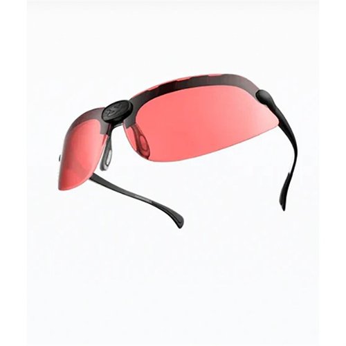 Die SSP EYEWEAR Chelan Clay XHD Kit bietet herausragenden Augenschutz mit wechselbaren NVR/fog HD-Gläsern und einem bequemen, verstellbaren Nasenstück.