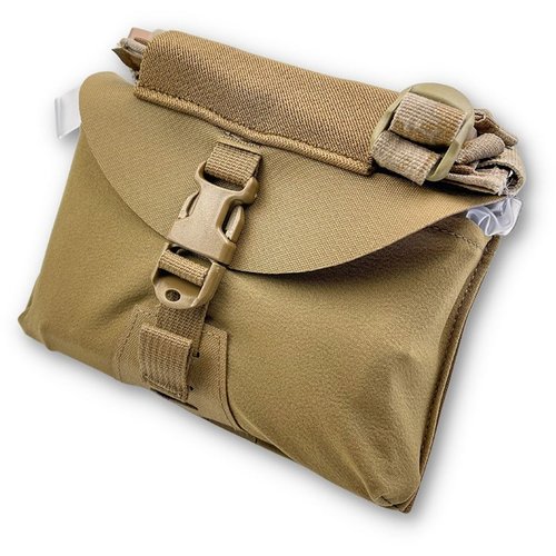 Die GBRS Group IFAS Individual First Aid System Pouch ist MOLLE-kompatibel, leicht, hat ein integriertes Tourniquet-Fach und ermöglicht schnelle Bereitstellung.
