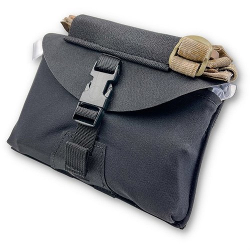Le pouch IFAS de GBRS est léger, compatible MOLLE, avec un rangement pour tourniquet intégré et un accès rapide pour des situations d'urgence.