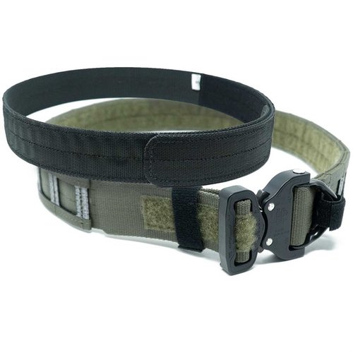 Das GBRS Group Assaulter Belt System V3 bietet eine leichte, flexible und stabile Plattform für Ausrüstung, mit einem 2-Gurtsystem für optimalen Komfort und Sicherheit.