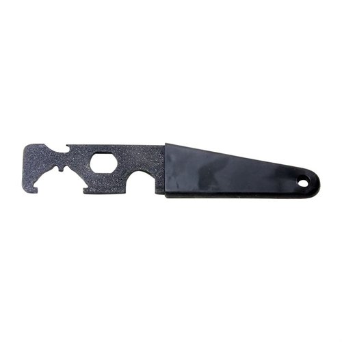 L'AR-15 Carbine Stock Wrench/Multi-Tool è un attrezzo versatile in acciaio al carbonio, dotato di chiavi per castle-nut, rimozione del ricevitore e flash hider A1/A2.
