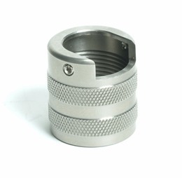 Il Sinclair Priming Tool offre una qualità eccezionale con materiali durevoli, manico in alluminio aeronautico e precisione per una ricarica senza problemi.