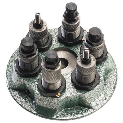 Die RCBS Turret Press vereinfacht das Nachladen im Einzel- oder progressiven Modus, bietet eine robuste Bauweise und schnelle Kaliberwechsel mit nur einem Bolzen.