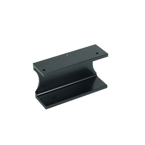 I supporti per trimmer Sinclair offrono un'altezza ergonomica, si fissano facilmente al banco e sono compatibili con il Wilson Case Trimmer per maggiore precisione.