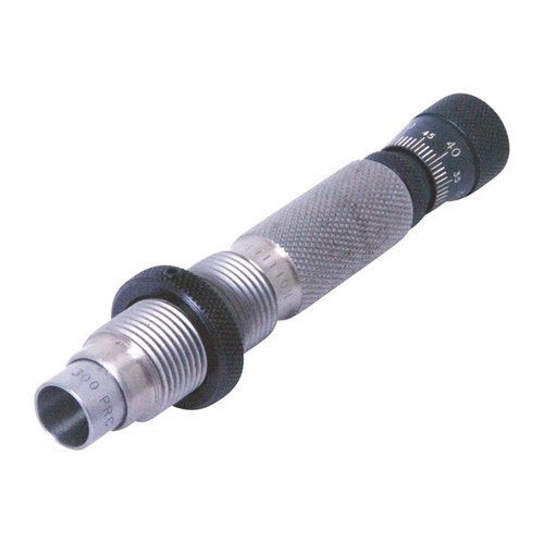 Il Redding Competition Bullet Seater offre una lavorazione precisa e una camera scorrevole estremamente fluida, con regolazione micrometrica per profondità di seduta perfette.