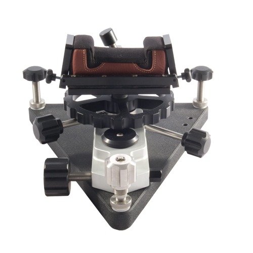 Il Sinclair Competition Shooting Rest offre una base solida e pesante, operazioni senza sforzo, design ambidestro e adattamenti rapidi per la massima precisione.