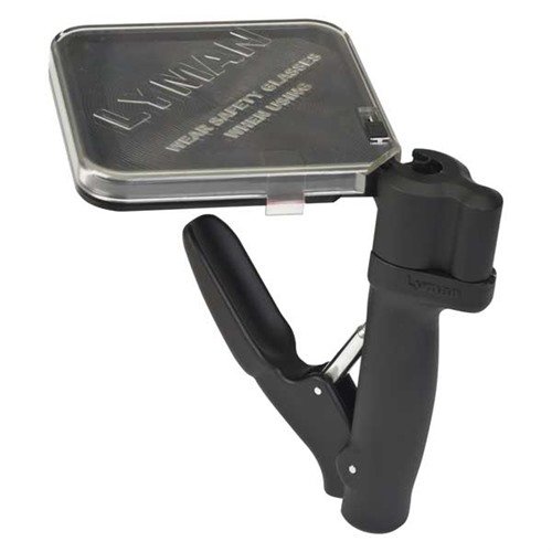 Mit dem Lyman E-ZEE Prime Hand Priming Tool kannst du Primer bequem von Hand setzen. Ergonomischer Griff, zwei Trays für grosse und kleine Primer und kein Verschütten!