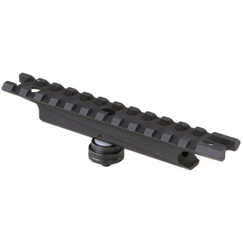 Die AR-15/M16/M4 Carry Handle Scope Mount von Smith Enterprise ist leicht, robust und ermöglicht die Nutzung von Eisenvisieren ohne Abnahme.