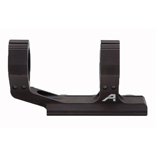 I montaggi per ottiche Ultralight di Aero Precision offrono un design leggero e rigido, perfetti per fucili AR, con eccellente protezione contro il rinculo.